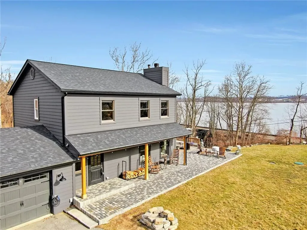 15 Commonwealth Avenue Newburgh NY 12550