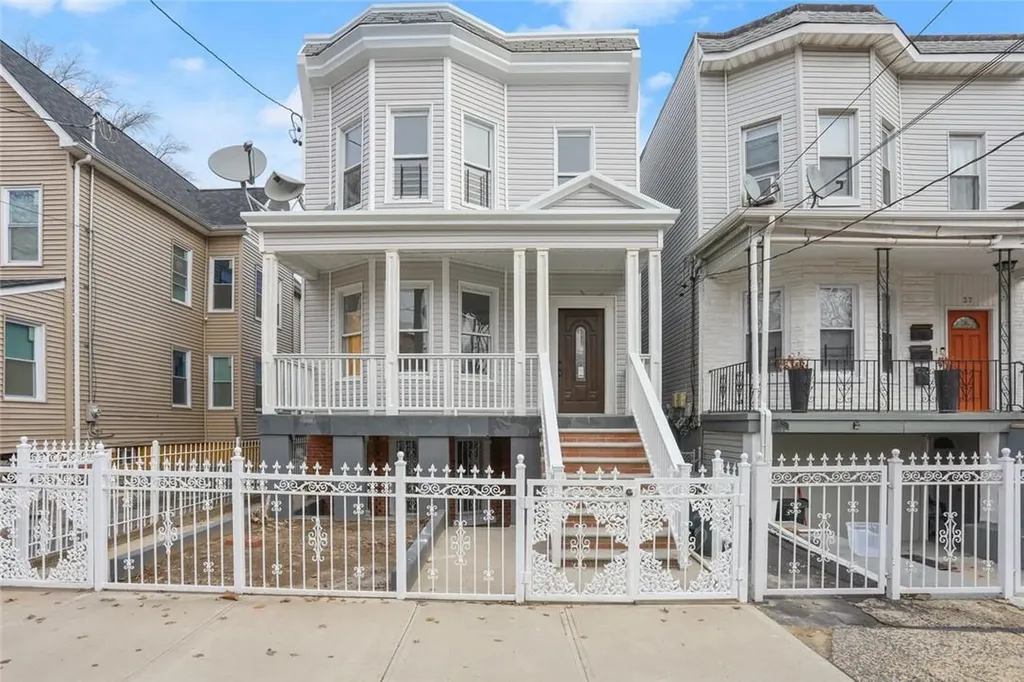 35 S 12th Avenue Mount Vernon NY 10550