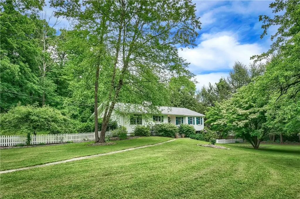18 Kitchawan Road Pound Ridge NY 10576