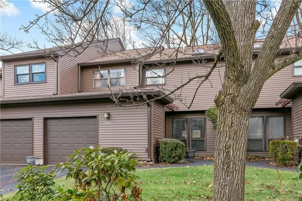 253 Woods Brooke Circle Ossining NY 10562