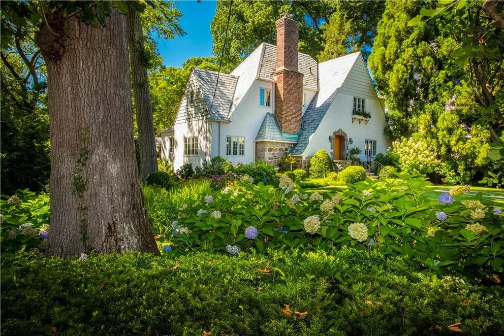 610 Forest Avenue Larchmont NY 10538
