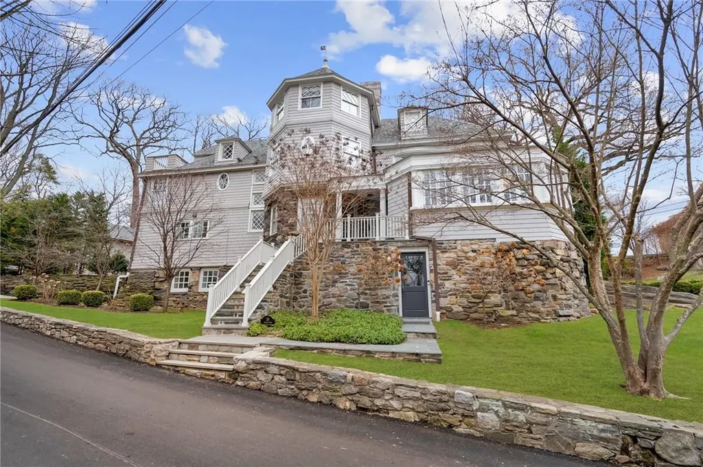 29 Valley Road Bronxville NY 10708
