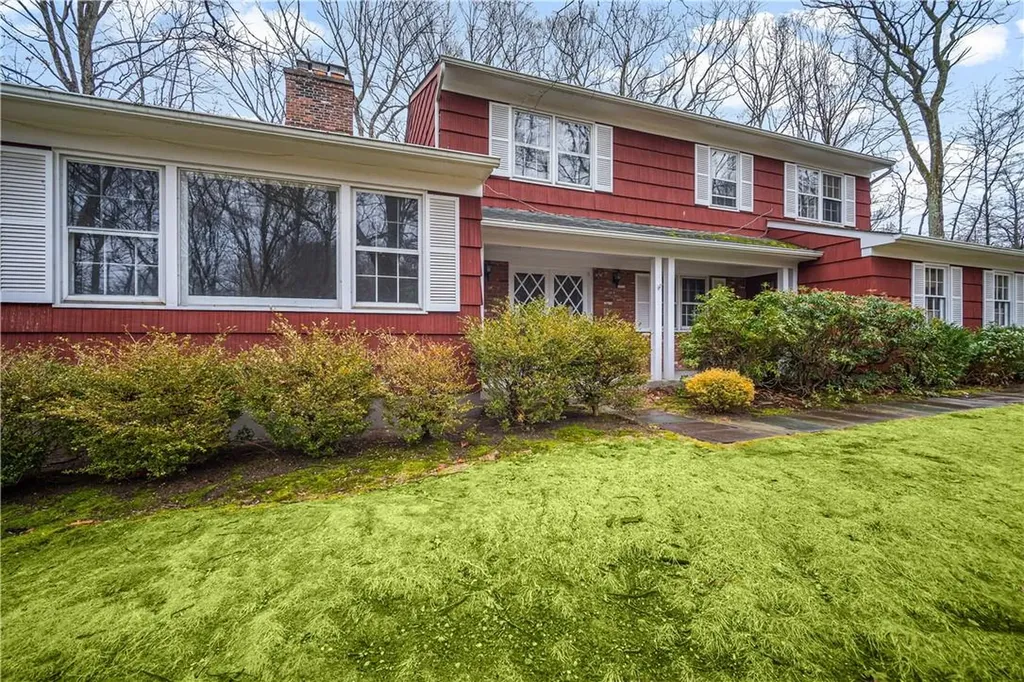 56 Hickory Pass Bedford NY 10506