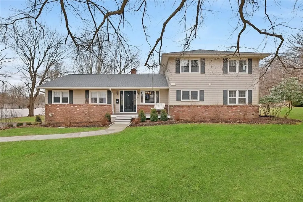 61 Greenwood Lane Valhalla NY 10595