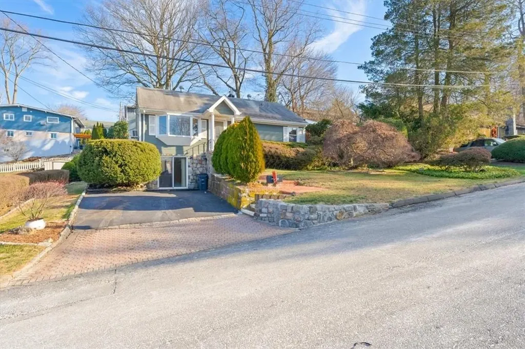 46 Lawrence Avenue White Plains NY 10603