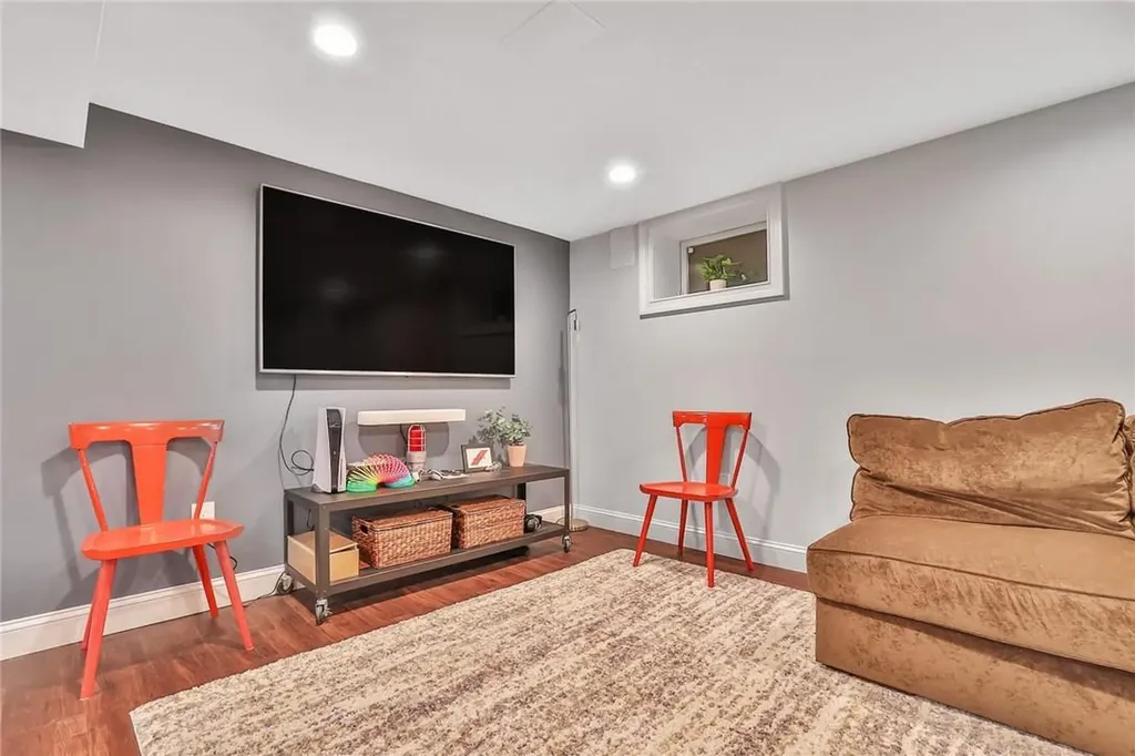 2 Meridan Lane Nanuet NY 10954