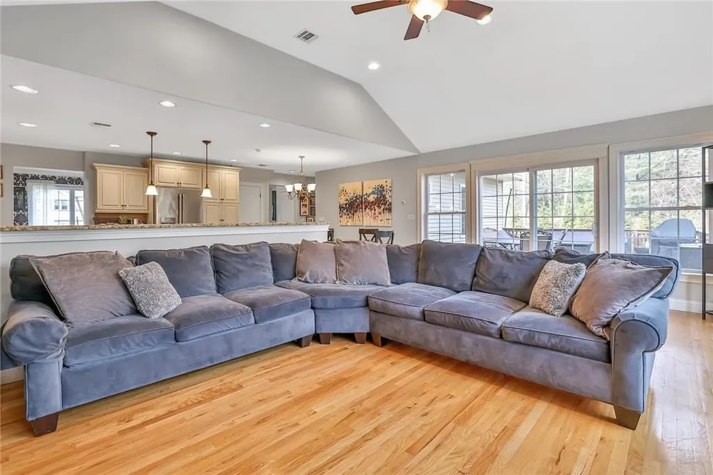 2 Meridan Lane Nanuet NY 10954