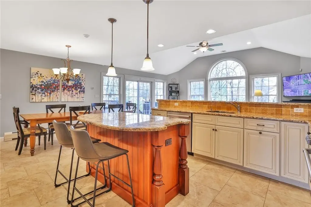 2 Meridan Lane Nanuet NY 10954