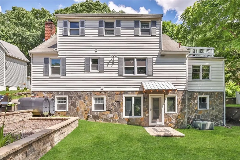 27 Cottage Terrace Bedford Hills NY 10507