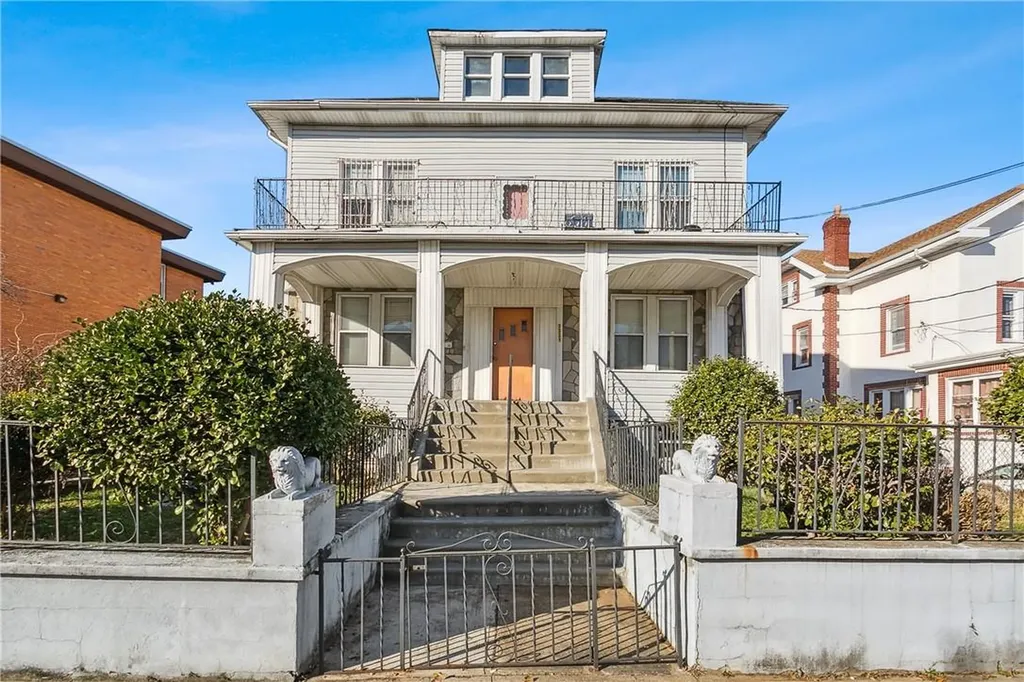 3321 Wallace Avenue Bronx NY 10467