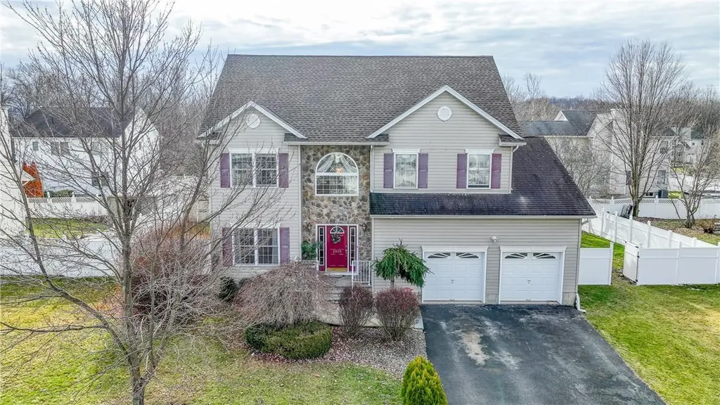 2505 Constitution Way New Windsor NY 12553