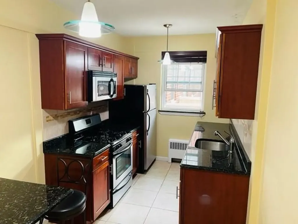 220 Pelham Road New Rochelle NY 10805