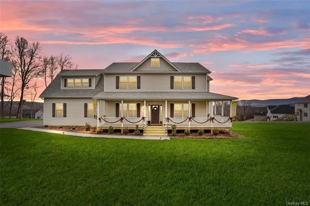 125 Joyce Way New Windsor NY 12553