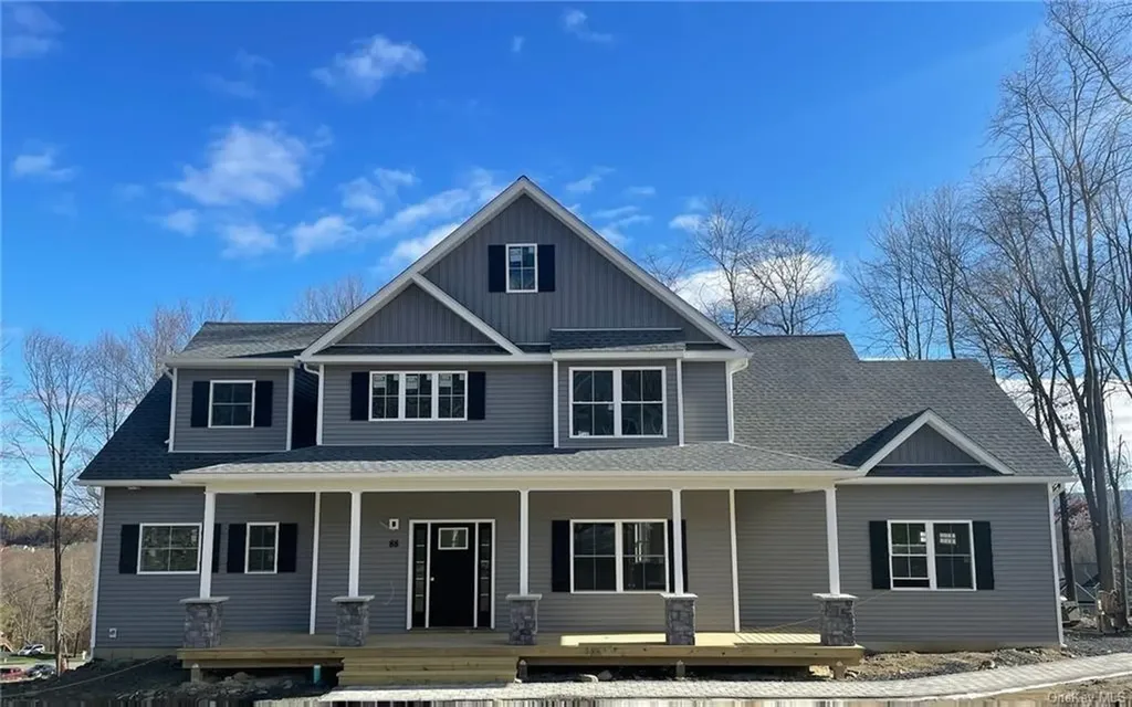 109 Joyce Way New Windsor NY 12553