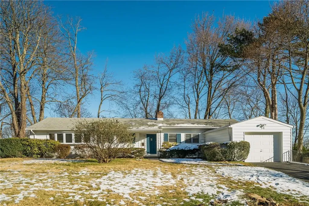 58 Surrey Way White Plains NY 10607