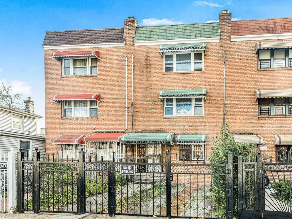768 E 227th Street Bronx NY 10466
