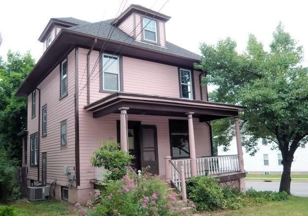 21 Roosevelt Avenue Poughkeepsie NY 12601