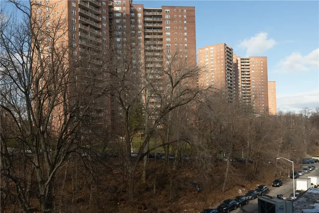 5650 Netherland Avenue Bronx NY 10471