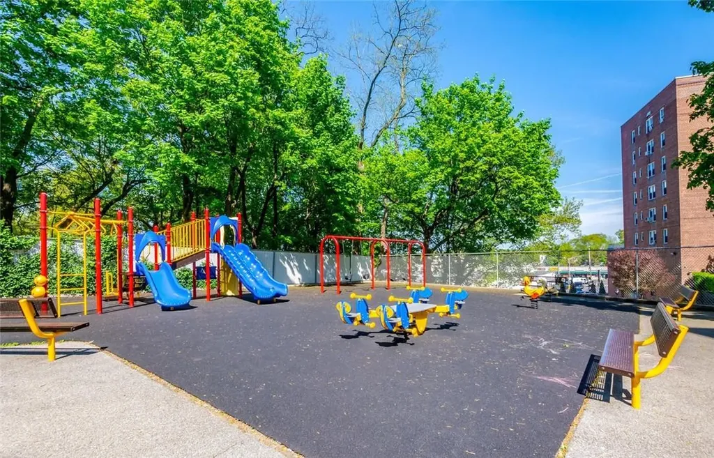 5650 Netherland Avenue Bronx NY 10471
