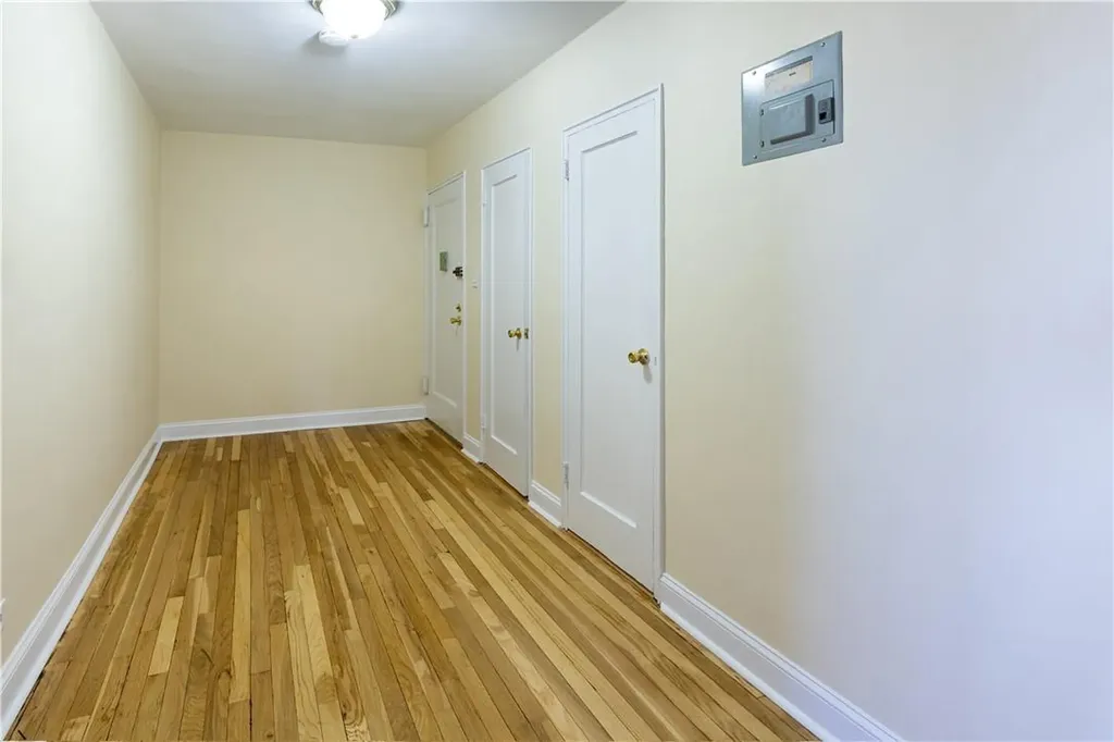 5650 Netherland Avenue Bronx NY 10471