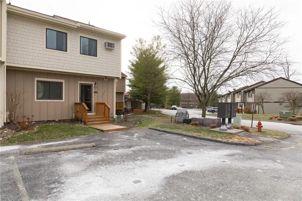 6308 Chelsea Cove N Hopewell Junction NY 12533