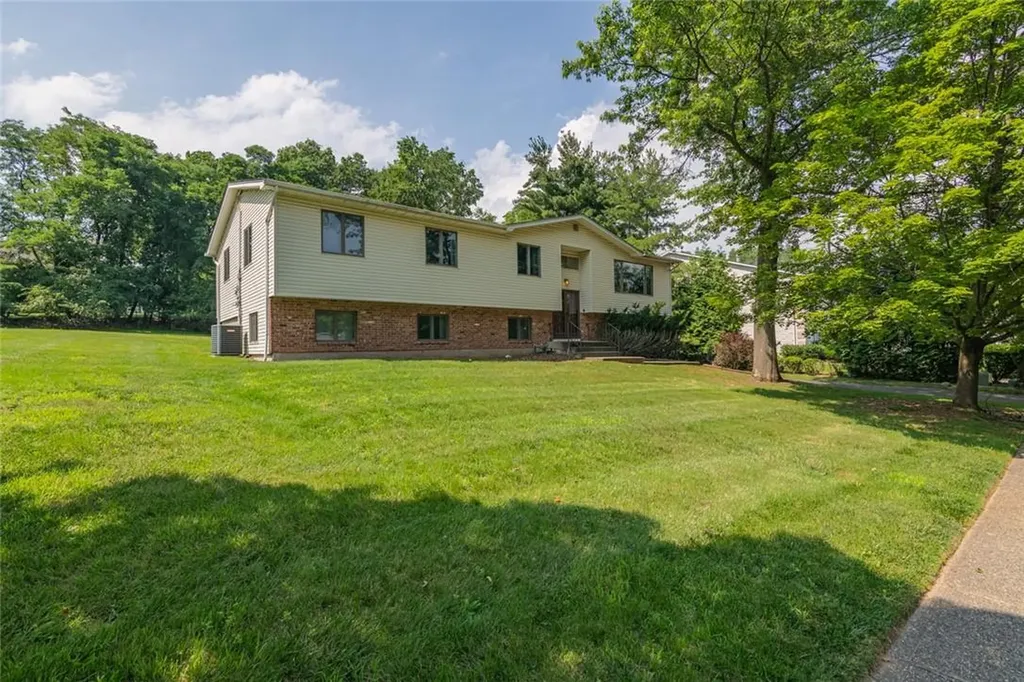 5 Valencia Drive Monsey NY 10952