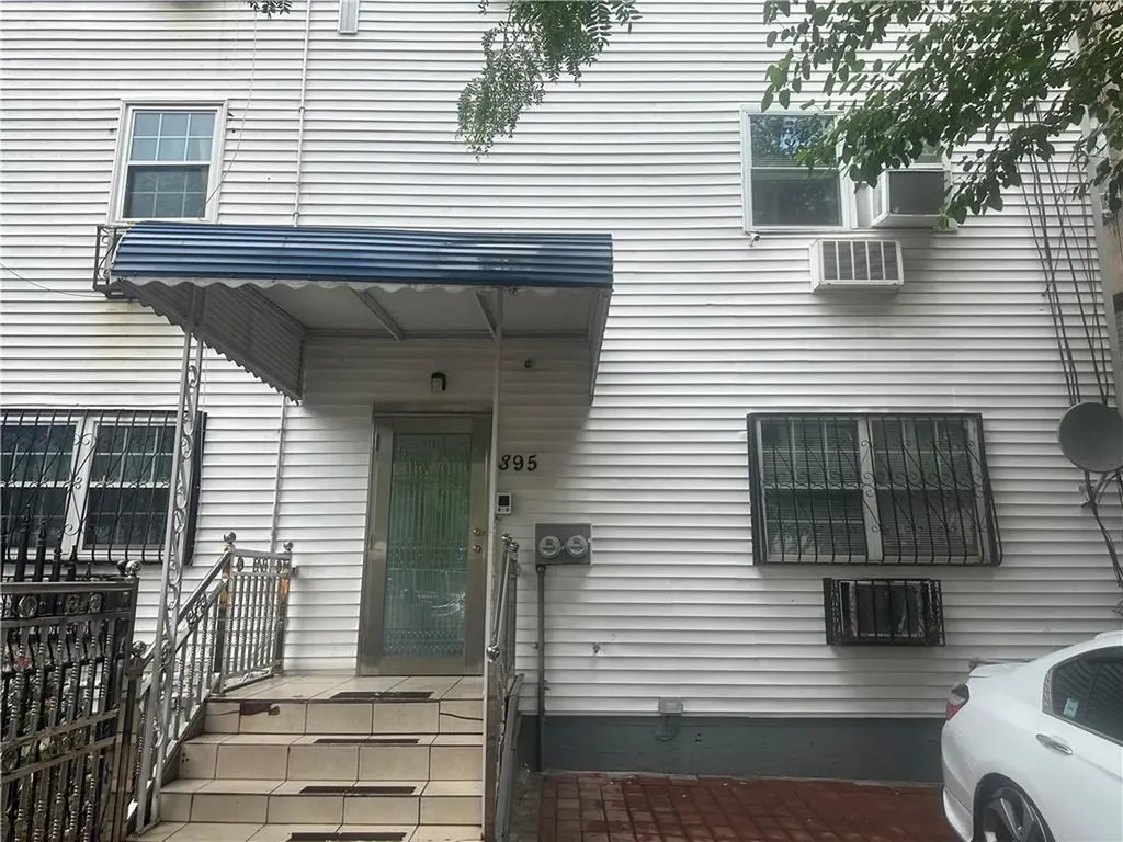 895 E 169th Street Bronx NY 10459