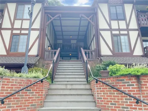 99 Foxwood Circle Mount Kisco NY 10549