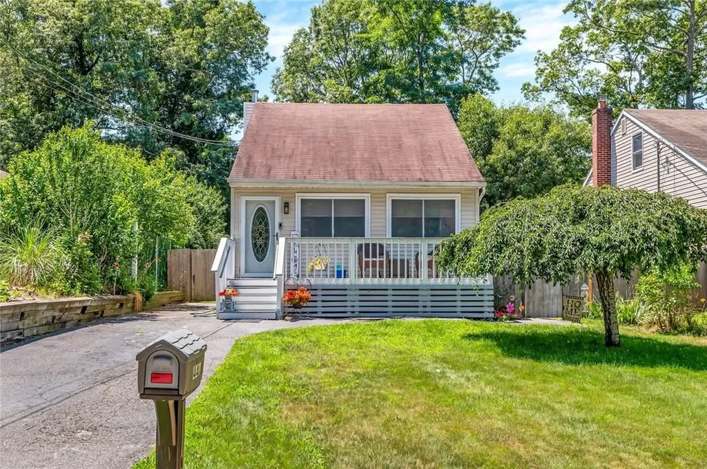 44 Lafayette Avenue Mastic NY 11950