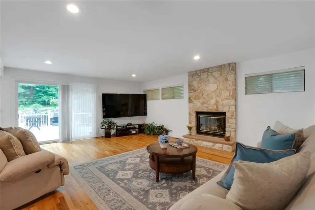 37 Pheasant Run Road Pleasantville NY 10570