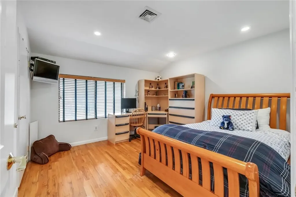 37 Pheasant Run Road Pleasantville NY 10570