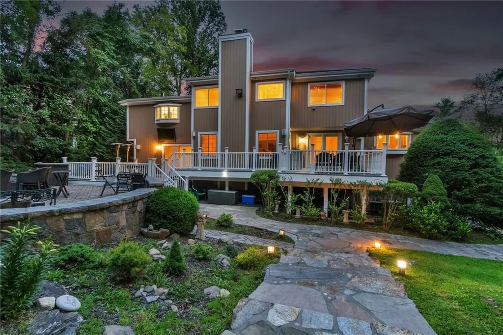 37 Pheasant Run Road Pleasantville NY 10570
