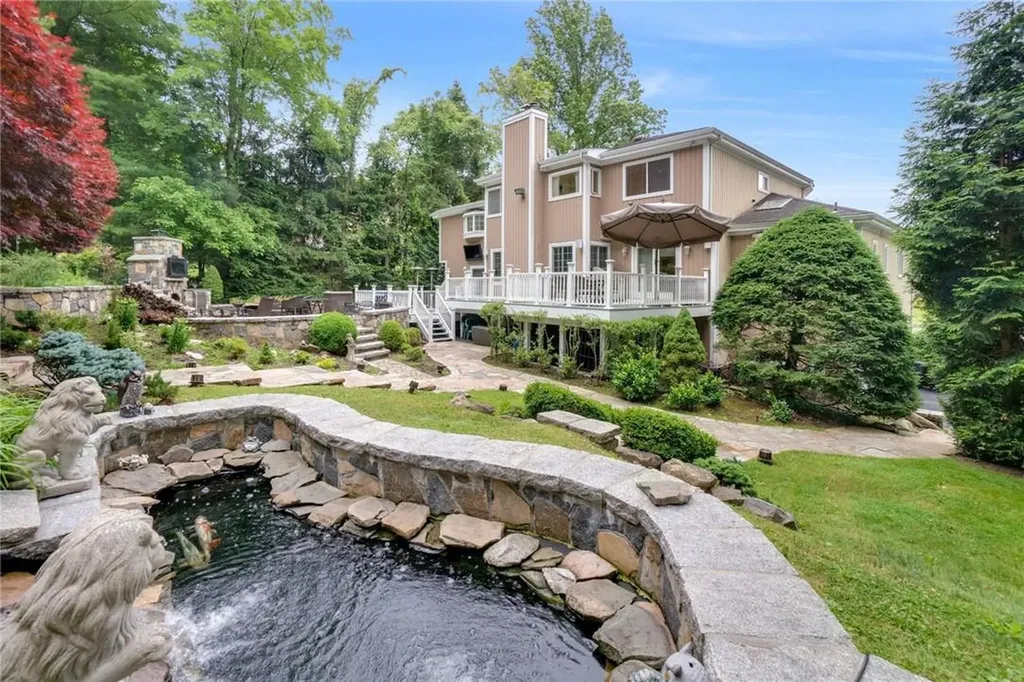 37 Pheasant Run Road Pleasantville NY 10570