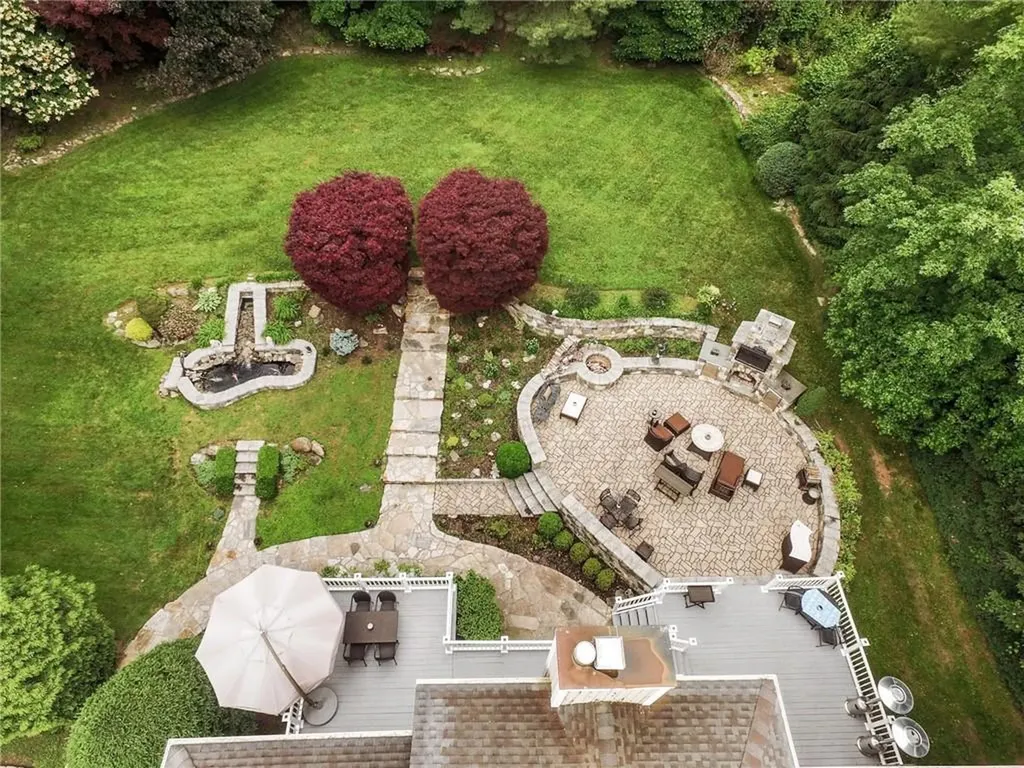 37 Pheasant Run Road Pleasantville NY 10570