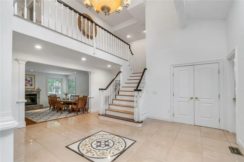 37 Pheasant Run Road Pleasantville NY 10570