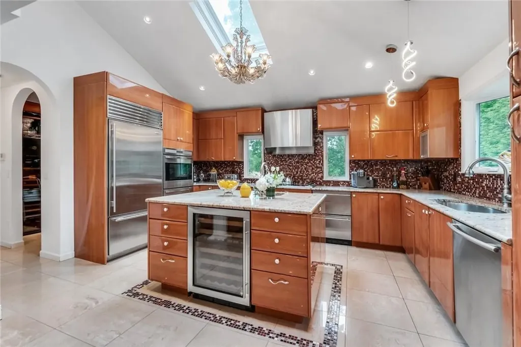 37 Pheasant Run Road Pleasantville NY 10570