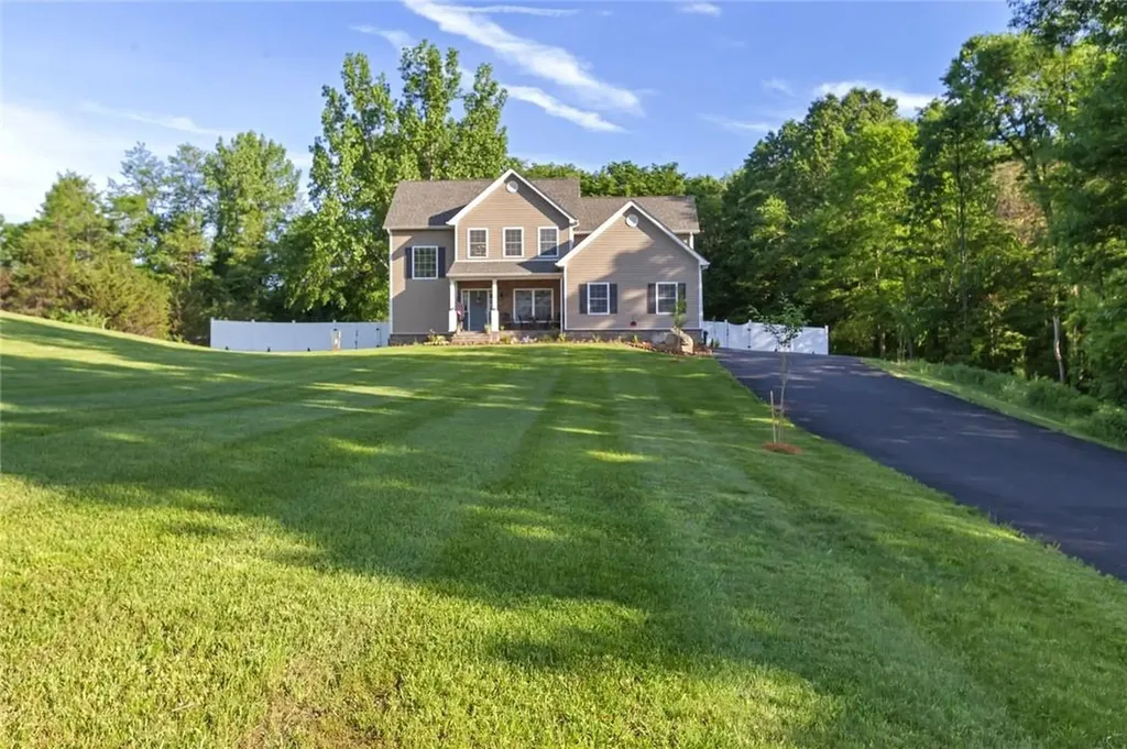 16 Primrose Lane Chester NY 10918