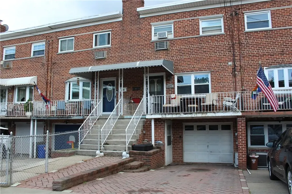1027 Vincent Avenue Bronx NY 10465