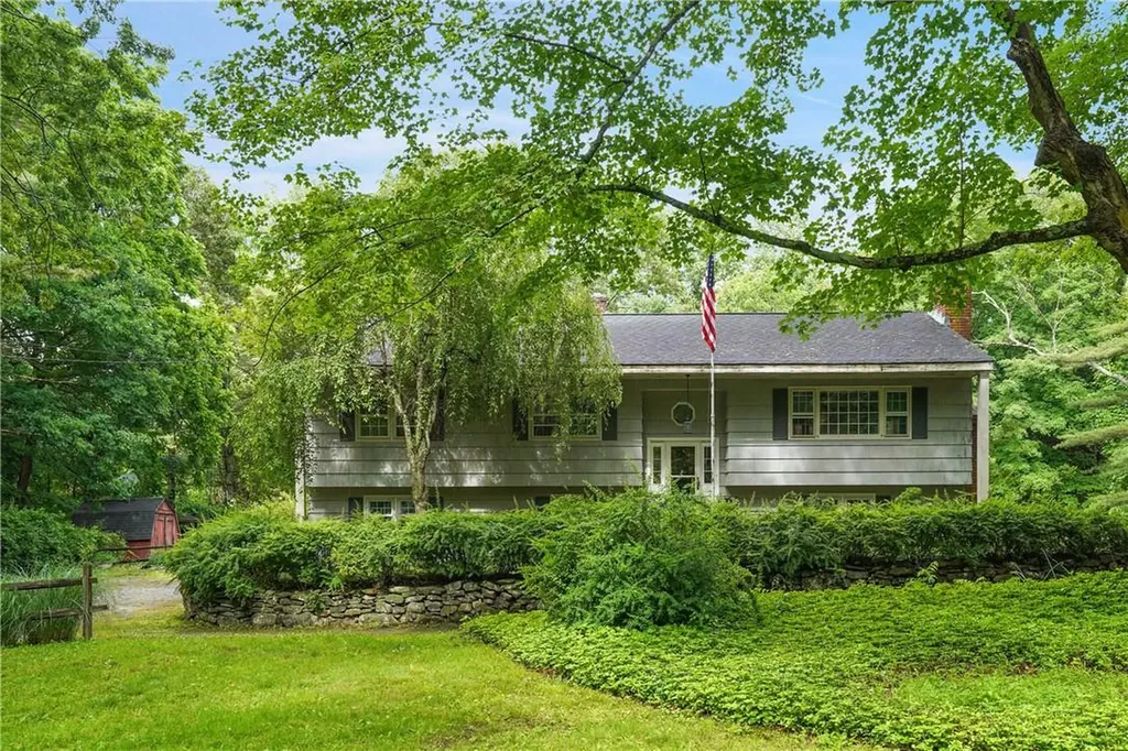 165 Ridgefield Avenue South Salem NY 10590