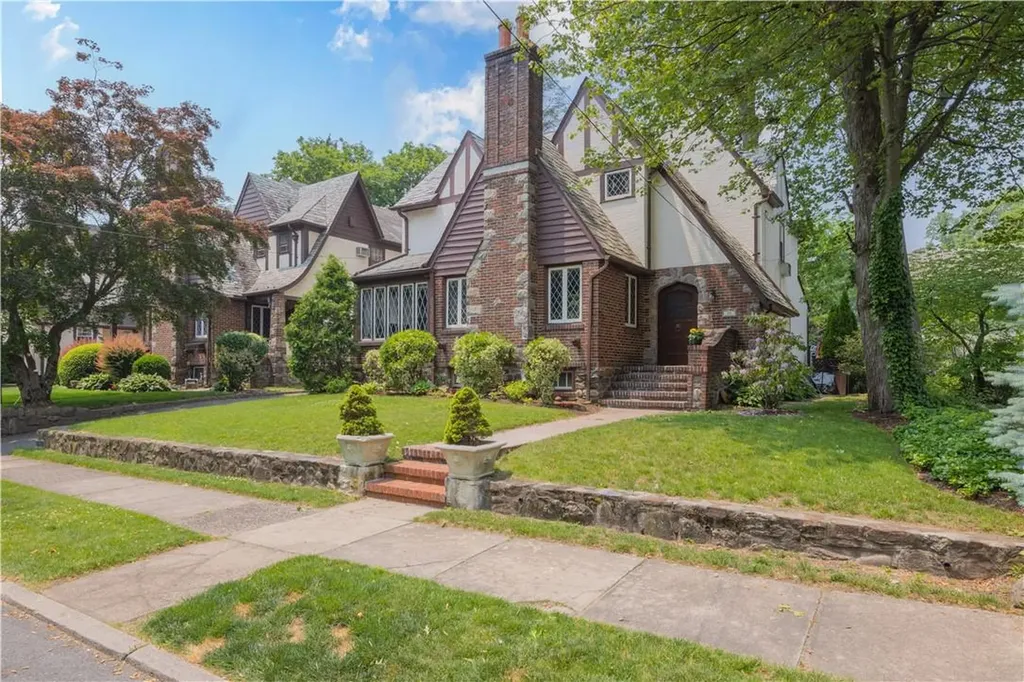 32 Columbia Place Mount Vernon NY 10552
