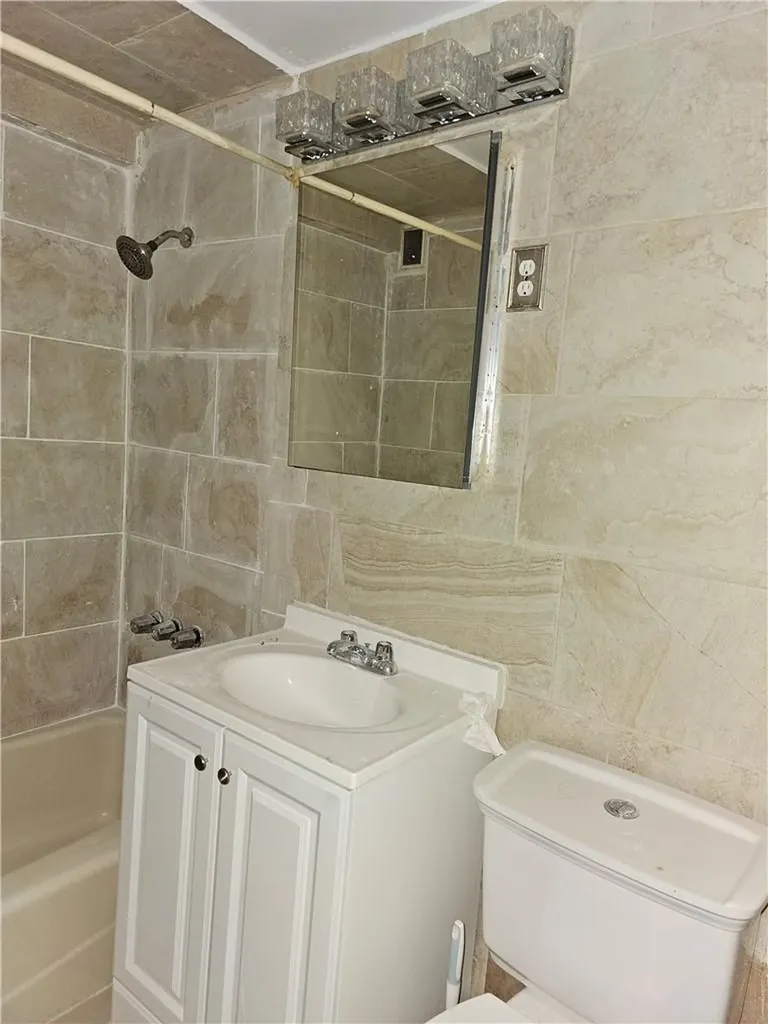 756 Calhoun Avenue Bronx NY 10465