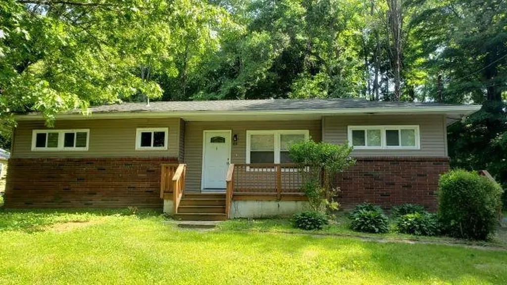 44 Legion Road Poughkeepsie NY 12601
