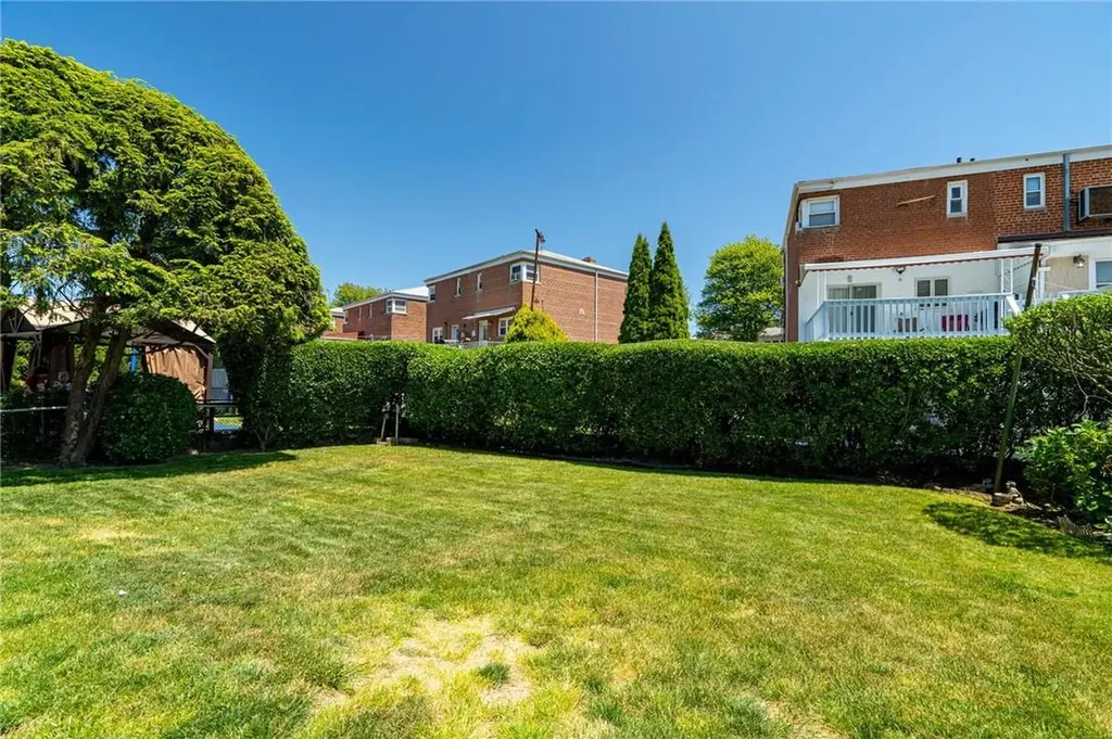 27 Hildreth Place Yonkers NY 10704