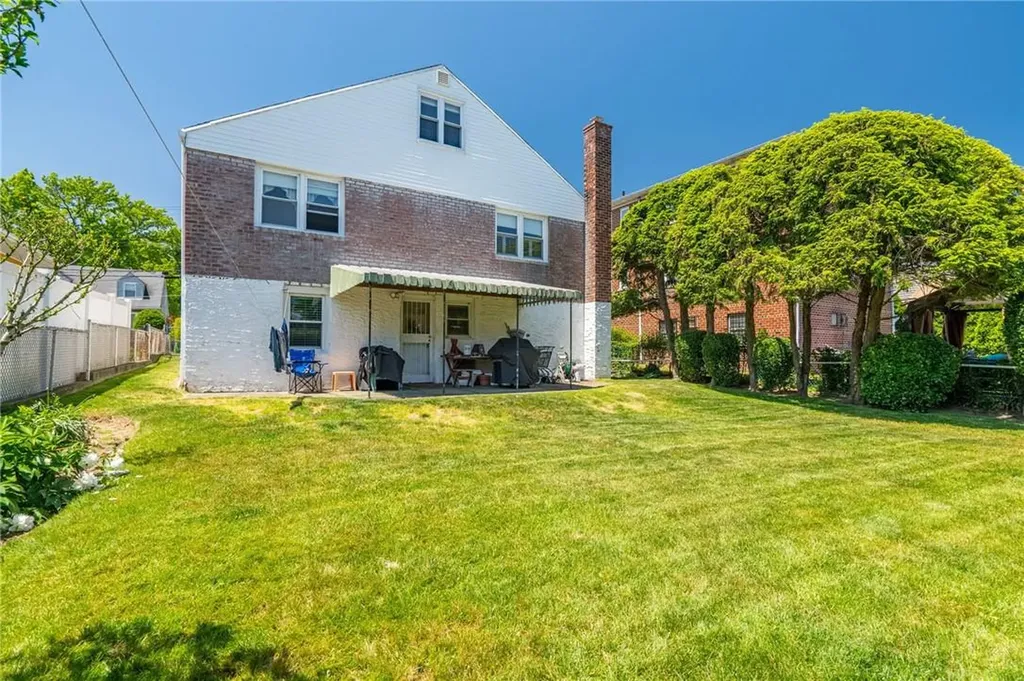 27 Hildreth Place Yonkers NY 10704
