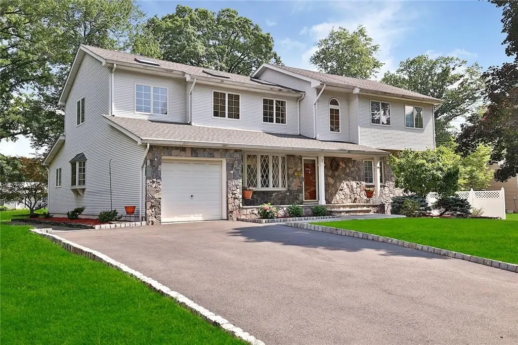 2 Jill Drive West Nyack NY 10994