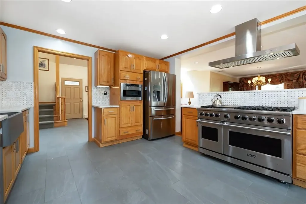 2 Jill Drive West Nyack NY 10994