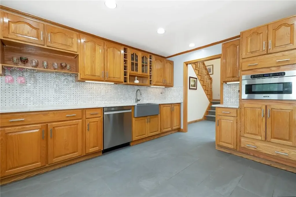2 Jill Drive West Nyack NY 10994