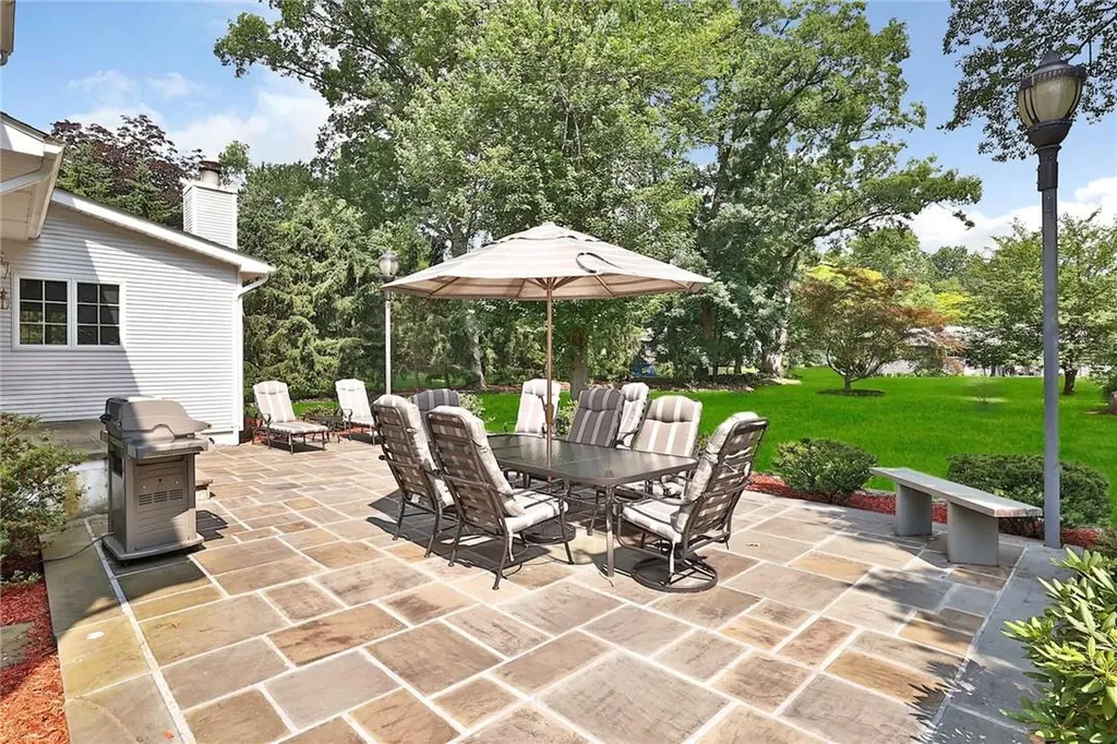 2 Jill Drive West Nyack NY 10994