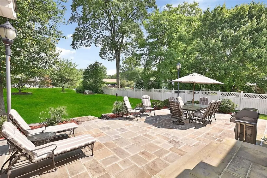 2 Jill Drive West Nyack NY 10994