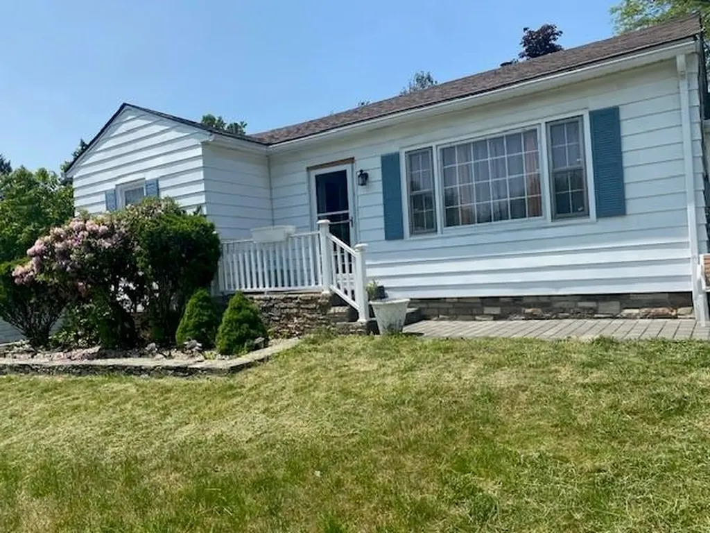 17 Overhill Road Middletown NY 10940
